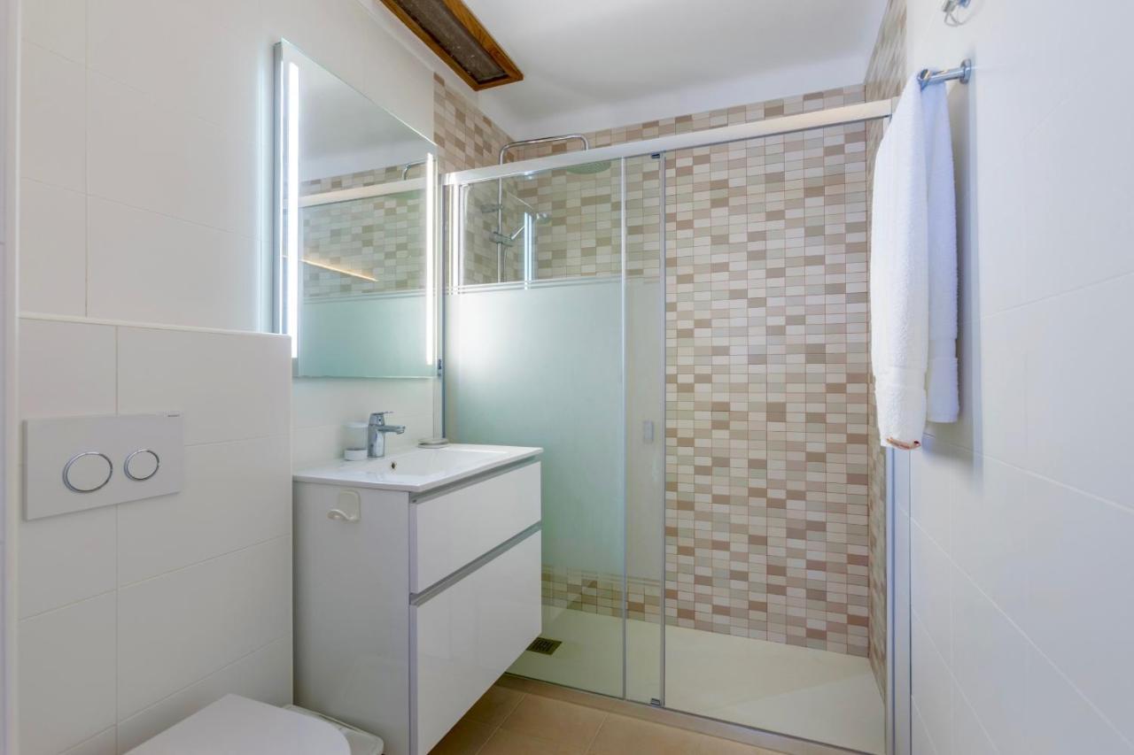 Beachfront Socias Playa By Sealand Villa